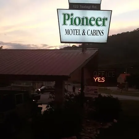 Pioneer Motel And Cabins